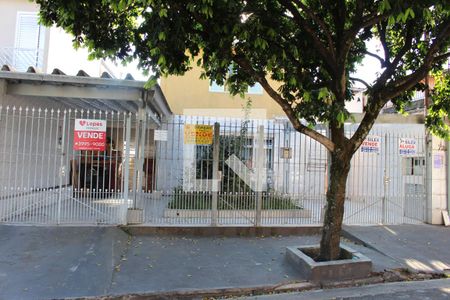 Casa à venda com 375m², 2 quartos e 2 vagasFachada