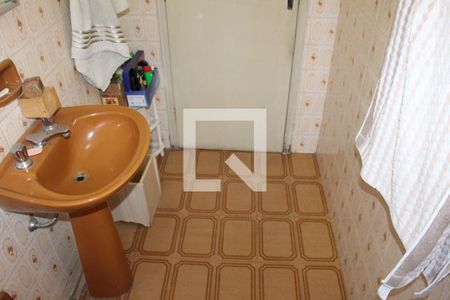 Casa à venda com 375m², 2 quartos e 2 vagasBanheiro