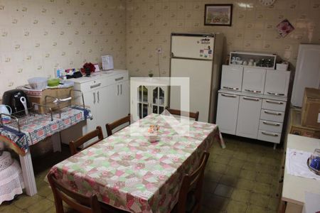 Casa à venda com 375m², 2 quartos e 2 vagasCozinha