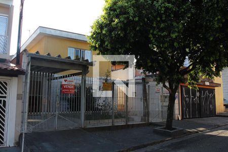 Casa à venda com 375m², 2 quartos e 2 vagasFachada