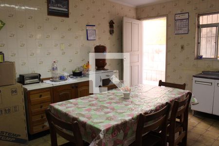 Casa à venda com 375m², 2 quartos e 2 vagasCozinha