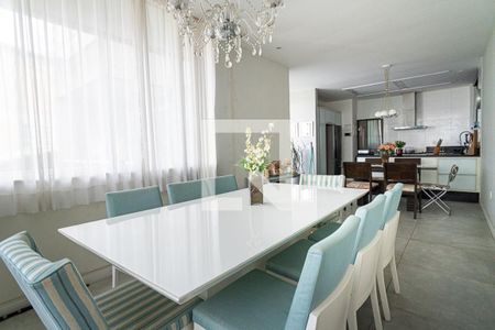 Casa de condomínio à venda com 520m², 3 quartos e 4 vagasCozinha