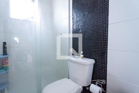 Casa de condomínio à venda com 520m², 3 quartos e 4 vagasBanheiro da suite canadense