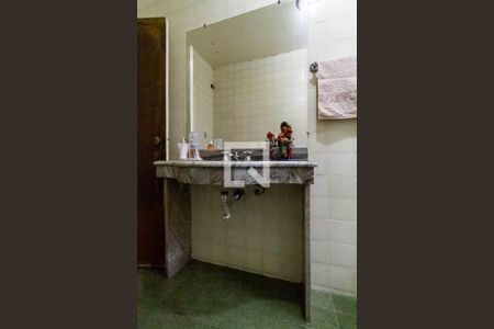 Casa à venda com 360m², 4 quartos e 2 vagasBanheiro social