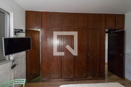 Casa à venda com 360m², 4 quartos e 2 vagasSuíte