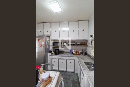 Casa à venda com 360m², 4 quartos e 2 vagasCozinha