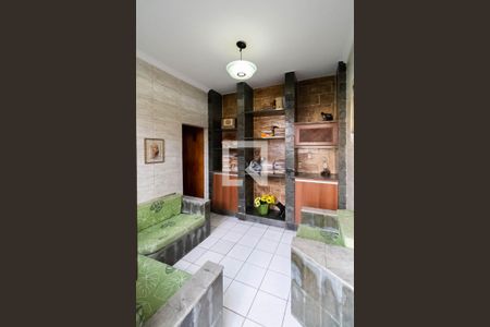 Casa à venda com 360m², 4 quartos e 2 vagasCasa externa - Sala