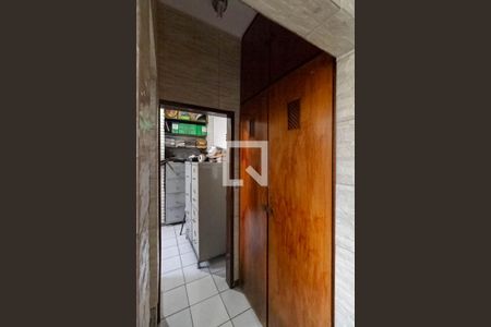 Casa à venda com 360m², 4 quartos e 2 vagasCorredor