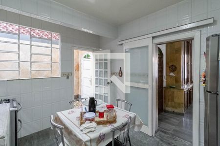 Casa à venda com 360m², 4 quartos e 2 vagasCozinha