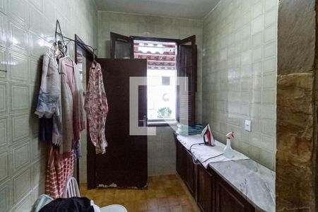 Casa à venda com 360m², 4 quartos e 2 vagasLavanderia