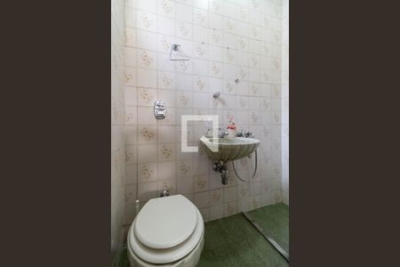 Casa à venda com 360m², 4 quartos e 2 vagasBanheiro da suíte