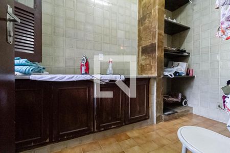 Casa à venda com 360m², 4 quartos e 2 vagasLavanderia