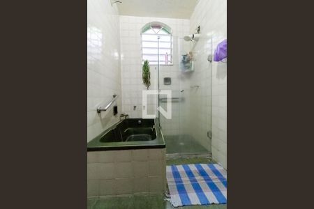 Casa à venda com 360m², 4 quartos e 2 vagasBanheiro social