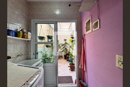 Apartamento à venda com 90m², 3 quartos e 2 vagasLavanderia