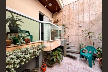 Apartamento à venda com 90m², 3 quartos e 2 vagasQuintal