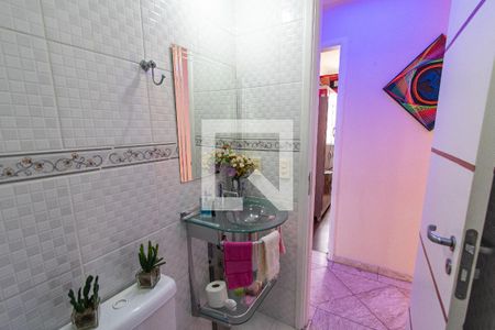 Banheiro de apartamento à venda com 3 quartos, 64m² em Cambuci, São Paulo