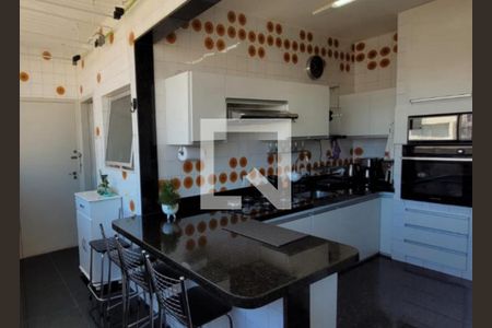 Apartamento à venda com 166m², 4 quartos e 3 vagas Apartamento à venda com 166m², 4 quartos e 3 vagasCozinha