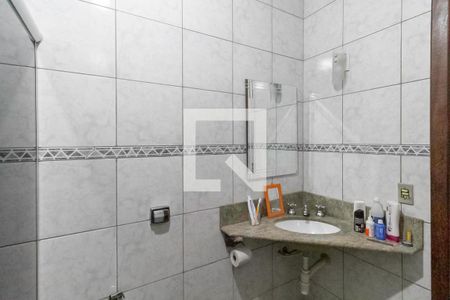 Casa à venda com 324m², 3 quartos e 4 vagasBanheiro social 
