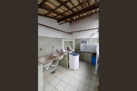 Casa à venda com 324m², 3 quartos e 4 vagasÁrea de serviço