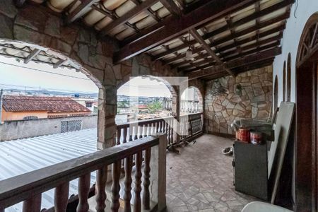 Casa à venda com 324m², 3 quartos e 4 vagasVaranda