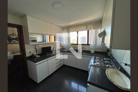 Apartamento à venda com 270m², 4 quartos e 4 vagasFoto 29