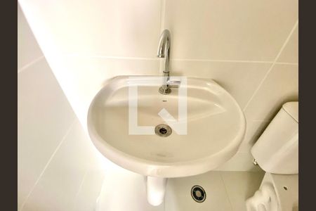 Banheiro de apartamento para alugar com 1 quarto, 39m² em Brás, São Paulo