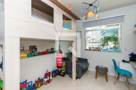 Casa à venda com 390m², 3 quartos e 4 vagasQuarto 2