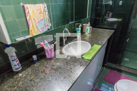 Casa à venda com 390m², 3 quartos e 4 vagasBanheiro Social