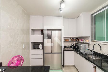 Casa à venda com 390m², 3 quartos e 4 vagasCozinha - Armários