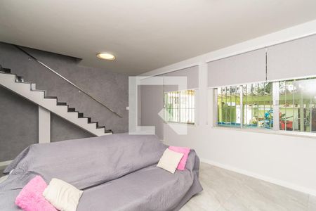 Sala de casa à venda com 3 quartos, 390m² em Penha, Rio de Janeiro