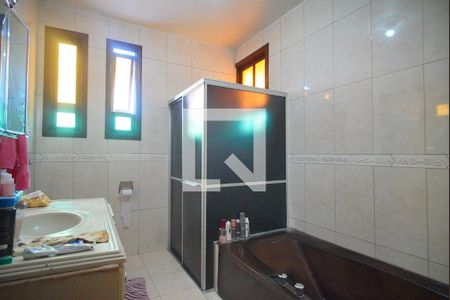 Casa à venda com 800m², 4 quartos e 5 vagasBanheiro da Suíte 2