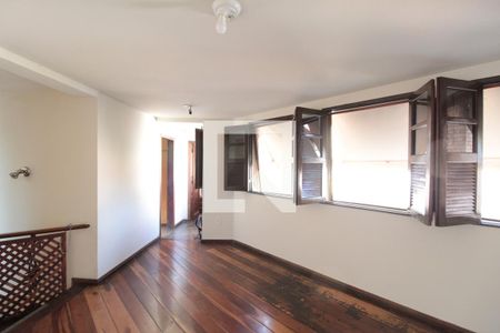 Sala de TV de casa à venda com 5 quartos, 315m² em Santa Amelia, Belo Horizonte