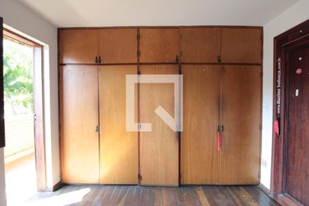 Casa à venda com 315m², 5 quartos e 3 vagasSuite 2