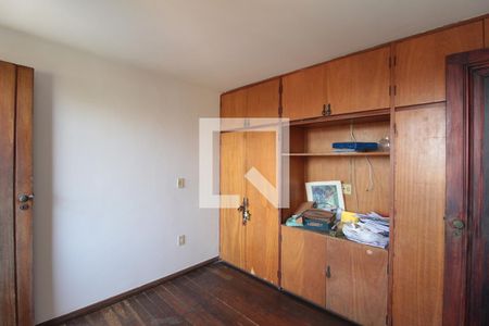 Casa à venda com 315m², 5 quartos e 3 vagasQuarto 1