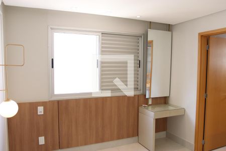 Apartamento para alugar com 77m², 2 quartos e 1 vagaSuíte