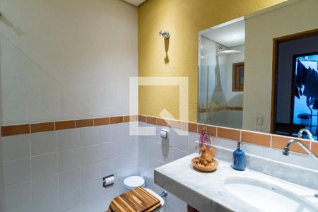 Casa à venda com 500m², 6 quartos e 2 vagas Casa à venda com 500m², 6 quartos e 2 vagasCasa 2 - Banheiro Social