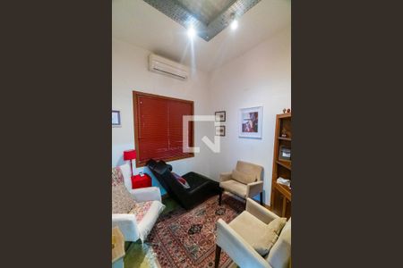 Casa à venda com 500m², 6 quartos e 2 vagas Casa à venda com 500m², 6 quartos e 2 vagasCasa 1 - Escritório 2