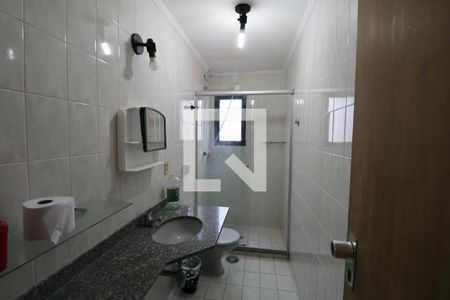 Banheiro Suíte  de apartamento para alugar com 2 quartos, 80m² em Jardim Tejereba, Guarujá