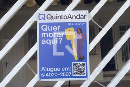Casa para alugar com 120m², 2 quartos e 2 vagas Casa para alugar com 120m², 2 quartos e 2 vagasFachada