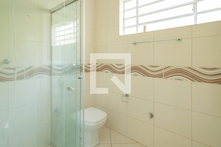 Casa para alugar com 120m², 2 quartos e 2 vagas Casa para alugar com 120m², 2 quartos e 2 vagasBanheiro Social