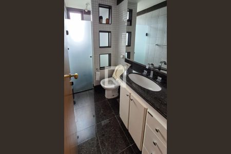 Apartamento à venda com 185m², 4 quartos e 3 vagasBanheiro