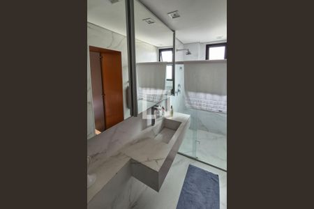 Apartamento à venda com 185m², 4 quartos e 3 vagasBanheiro 2