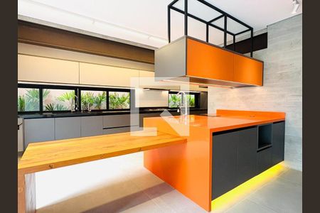 Casa à venda com 4 quartos, 460m² em Jardim Paulista, São Paulo