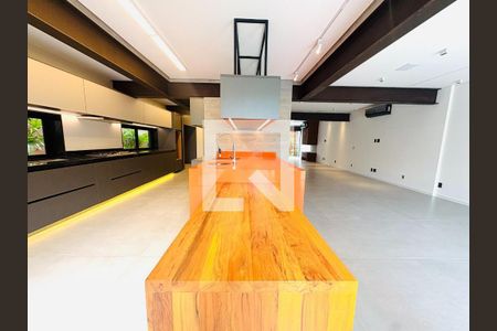 Casa à venda com 4 quartos, 460m² em Jardim Paulista, São Paulo