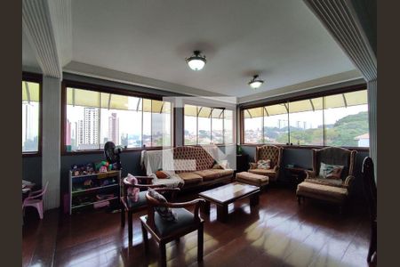 Casa à venda com 5 quartos, 568m² em Jardim Bonfiglioli, São Paulo