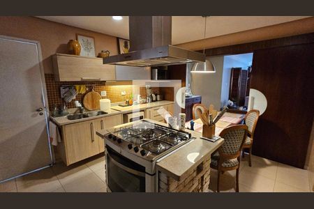 Apartamento à venda com 143m², 3 quartos e 1 vaga Apartamento à venda com 143m², 3 quartos e 1 vagaFoto 09