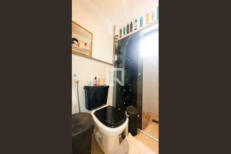 Apartamento à venda com 108m², 2 quartos e 2 vagas Apartamento à venda com 108m², 2 quartos e 2 vagasBanheiro