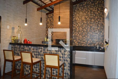 Casa de condomínio à venda com 160m², 3 quartos e 4 vagasÁrea gourmet