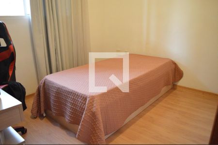 Casa de condomínio à venda com 160m², 3 quartos e 4 vagasQuarto 2