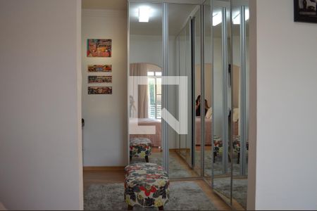 Casa de condomínio à venda com 160m², 3 quartos e 4 vagasCloset Suíte